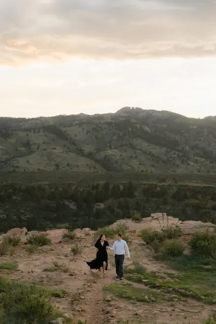 A quiet walk along the ridge at dusk